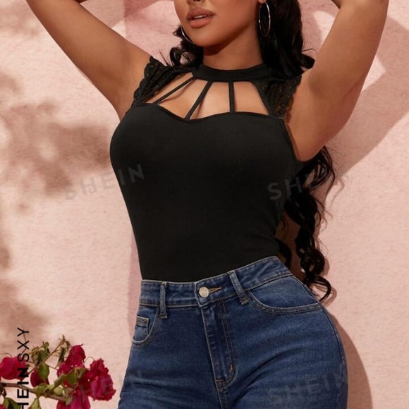 Cutout Keyhole Back Contrast Lace Top - Picture 7 of 10